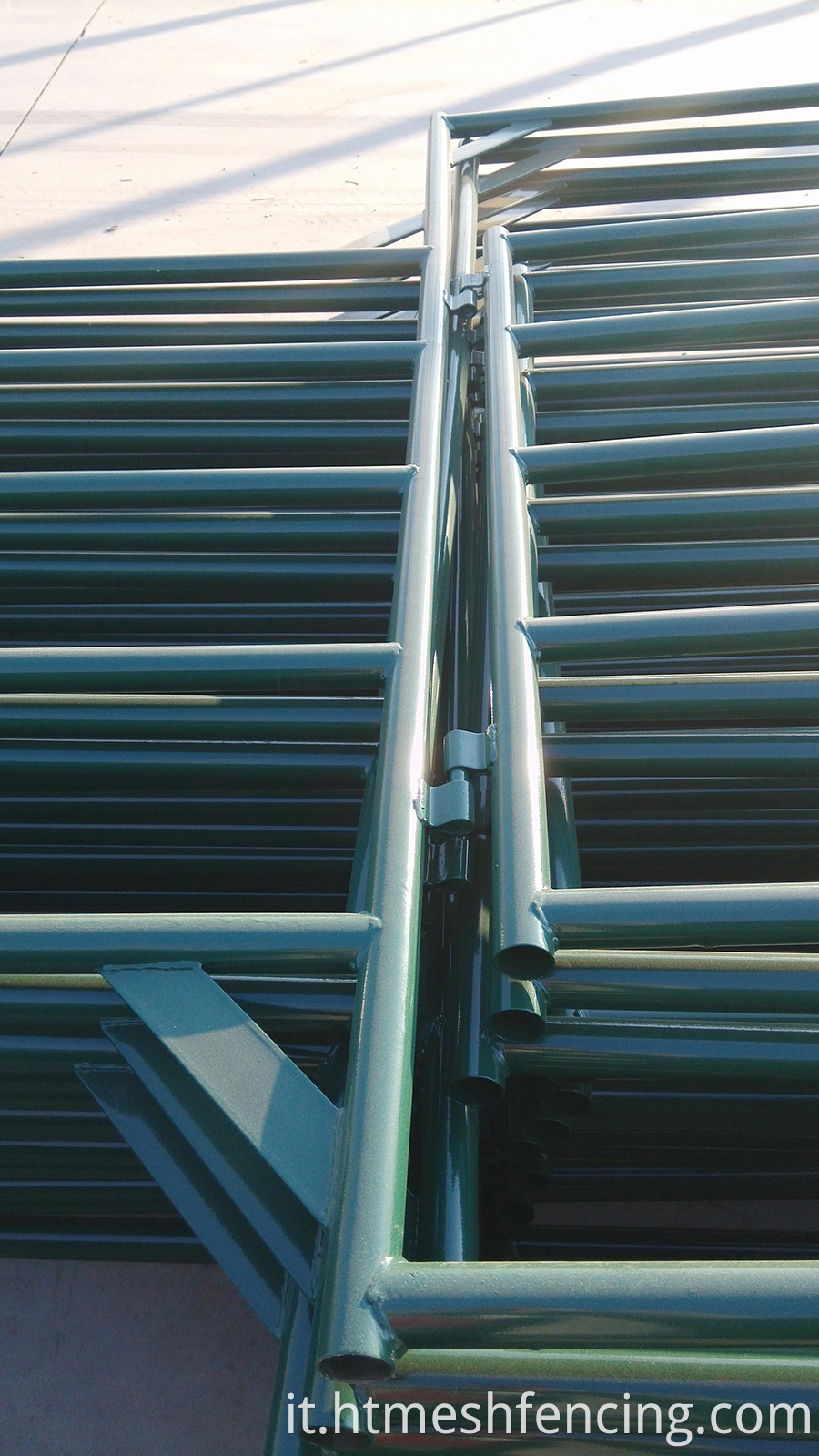Pannelli di recinte portatili H-W 12 'Gates Economy Pannelli di cavalli Connettori a catena
